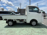 当店は整備工場併設の中古車販売店舗です!納車前整備も当店で行います☆