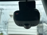 【ドライブレコーダー】映像・音声などの運転中の記録を残します。事故などを起こした起こされた時の証拠になりえますので、もしも時でも安心ですね。