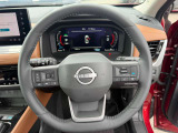 ステアリングスイッチが付いているので、運転中でも音量調整やチャンネル変更がスムーズにできちゃいます♪