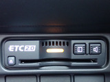■【ETC車載器】が装備されています。セットアップをしてお渡しとなり、ETCカードを差し込むだけで高速道路の利用が可能です。