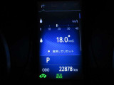 ディスプレイには運転に必要な様々な情報を表示します。