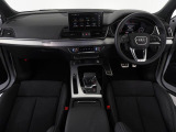 Audiのインテリアはエクステリア同様、優れたデザイン性とクオリティ、そして機能性を兼ね備えております。