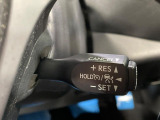 【レーダークルーズコントロール】高速道路での長距離走行が楽に!!自動で速度を保つクルーズコントロールが、衝突軽減システムと連携し、前方の車両を感知して車間を保つように速度調節してくれます!!