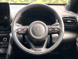 インテリアに合わせたデザインのステアリングは、運転される方のことも考え、運転しやすい形状、大きさです。是非一度、実際に触ってお確かめください。