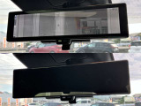 スマートルームミラーなので後席に人や大きな荷物があっても後方確認がしやすいです。