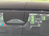【ホンダセンシング】走行中に前方の車両等を認識し、衝突しそうな時は警報とブレーキで衝突回避と被害軽減をアシスト。より安全にドライブをお楽しみいただけます。