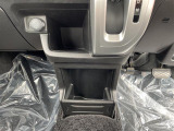 前席の収納スペースも十分ございます!常備しておきたいものを収納できるのは便利ですね!