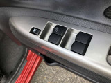 パワーウィンドウスイッチです。シルバー仕上げ