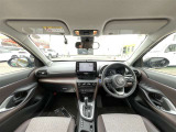 見通しのよいすっきりとした視界で、誰でも運転しやすいです。運転のしやすさは疲れにくさにも繋がりますよ♪