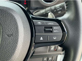 Hondaセンシングの機能のひとつ、アダプティブクルーズコントロール付!アクセルから足を離しても設定したスピードと前車との車間を保ち走行してくれます!車線維持もアシスト☆高速道路で疲労軽減ですね☆