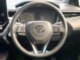 インテリアに合わせたデザインのステアリングは、運転される方のことも考え、運転しやすい形状、大きさです。是非一度、実際に触ってお確かめください。