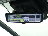 デジタルインナーミラー装備!車両後方のカメラの映像をデジタル補正で視認性を向上させてインナーミラー内に表示します♪視界を遮るものがなく、後席に同乗者がいても後方を確認しやすく安心です♪