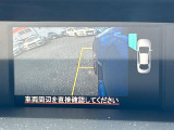 【サイドカメラ】停車・駐車時に死角になりがちな運転席から見えづらい部分の障害物を確認できます!雨天時や夜間などは特に活躍してくれるアイテムです。