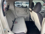 大人でもゆったりとくつろげる車内空間を実現しました。
