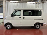 【スマートアシスト搭載車】 衝突回避支援ブレーキ機能(対車両・歩行者)、衝突警報機能(対車両・対歩行者)、誤発信抑制制御機能などの機能で安全な運転をサポートします