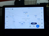 10.5インチのディスプレイオーディオ装着です。スマホとの通信で様々なサービスが楽しめます。TV視聴にも対応しています。