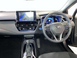 運転席周りのレイアウトをご覧ください。ナビゲーションが綺麗に装着されすっきり収まってますね!