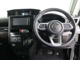 ハンドル周りです。運転している間、長く触れているものだから手に馴染むハンドルがいいですよね♪握ると欲しくなっちゃいますよ。