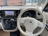 運転席周りの視界もよくハンドルも軽い取り回しなのですごく運転がしやすい車です。