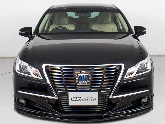 クラウン ハイブリッド 2.5 ロイヤルサルーンG 後席VIP 本革 新品20AW&タイヤ