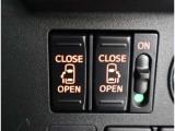 両側電動スライドドアのスイッチ付です。車内からもスイッチひとつで楽にドアの開閉が可能です。電動なので開閉時に力を使う必要がなく、半ドアになることもありません!
