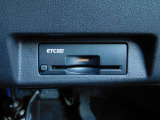 ビルトインETC2・0 インストルメントパネルのデザインにフィットするETCです。