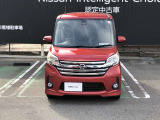 メッキを多用した幅広スリットのグリルがハイウェイスターのスポーティ感を演出します。