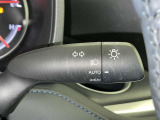 【オートライト】車外の明るさに応じて自動的にライトの点灯・消灯をしてくれます