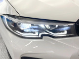 ●LEDヘッドライト:夜間走行時も良好な視界を確保し安心して運転できる高輝度LEDヘッドライトを装備!点灯速度が早く、消費電力も抑えられています。