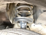 お車を安心してお乗りいただく為には、足回りの定期点検が欠かせません。サービスサポート(有償保証)では無料点検もご提供しており、安心のカーライフをお過ごしいただけるサポート体制が整っています。