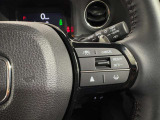 Hondaセンシングの機能のひとつ、アダプティブクルーズコントロール付!アクセルから足を離しても設定したスピードと前車との車間を保ち走行してくれます!車線維持もアシスト☆高速道路で疲労軽減ですね☆