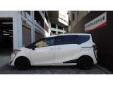 【トヨタ認定中古車】まるごとクリ-ニング(見えない所まで徹底洗浄)、車両検査証明書(車の状態を徹底検査)、ロングラン保証(買ってからも安心!)、3つの安心をセットにしたトヨタ販売店の中古車ブランドです