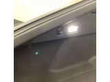 荷室内LEDルームライト