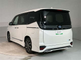 その他にも各種保険、お車の買取(T-UP)、JAF、TSカード、携帯電話などの取扱いをしております。詳しくはスタッフにお尋ねください。