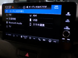 Bluetooth、AM、FM、スマートフォン接続ができます。