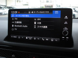 ナビゲーションはホンダコネクトディスプレイを装着しております。AM、FM、Bluetooth、フルセグTVがご使用いただけます。初めて訪れた場所でも道に迷わず安心ですね!