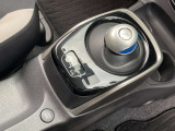 運転席まわりの画像です。
