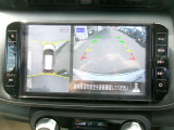 アラウンドビュ-モニタ-装備。上から見下ろしているような映像が表示されるので、車庫入れ時にも安心です!確認しずらい障害物等も視認しやすいですね^^