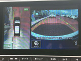 アラウンドビューモニターまるで車を真上から映したような映像で、前後左右の感覚が分かります♪車庫入れや駐車時に大活躍の機能です。