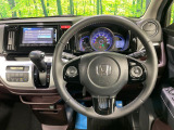 【純正革巻きステアリング】上質な革を使用することで、手にしっかり馴染みとても運転しやすいハンドルです♪