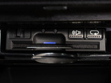 コンソール内一体型のビルトインETC装備!見た目の部分も良いですが、ETCカードの盗難防止になる設置箇所です!料金所の渋滞回避!時間帯・日によって料金の軽減を受けられます!ストレス知らずのドライブ!