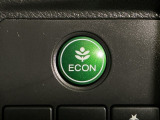 ★ECONスイッチ★ エコドライブを加速しよう!スイッチをONにすると、運転の仕方によるロスを抑え込み燃費をよくするようクルマが頑張ります(*^ー^*)燃費向上にチャレンジ♪