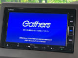 【純正ナビ】人気の純正ナビを装備しております。ナビの使いやすさはもちろん、オーディオ機能も充実!キャンプや旅行はもちろん、通勤や買い物など普段のドライブも楽しくなるはず♪