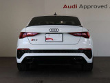 Audi認定中古車保証は全国共通のサービスです。全国の正規ディーラーにて保証整備をご利用いただけます。