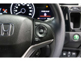 Hondaセンシングの機能のひとつ、アダプティブクルーズコントロール付!アクセルから足を離しても設定したスピードと前車との車間を保ち走行してくれます!車線維持もアシスト☆高速道路で疲労軽減ですね☆