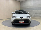 お車購入のポイントとなるフロントマスクです。上質で迫力あるデザインですね☆☆