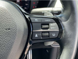 Hondaセンシングの機能のひとつ、アダプティブクルーズコントロール付!アクセルから足を離しても設定したスピードと前車との車間を保ち走行してくれます!車線維持もアシスト☆高速道路で疲労軽減ですね☆