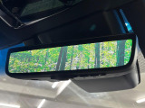 【デジタルインナーミラー】後席の大きな荷物や同乗者で後方が確認しづらい時でも安心!カメラが撮影した車両後方の映像をルームミラー内に表示。クリアな視界で状況の確認が可能です!