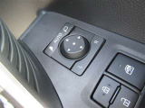 駐車時や狭い道でのすれ違い時に気を使うミラー。電動格納式ドアミラーはそんな時に便利です。