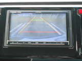 バックカメラ装備☆駐車時しっかりサポートしてくれます♪